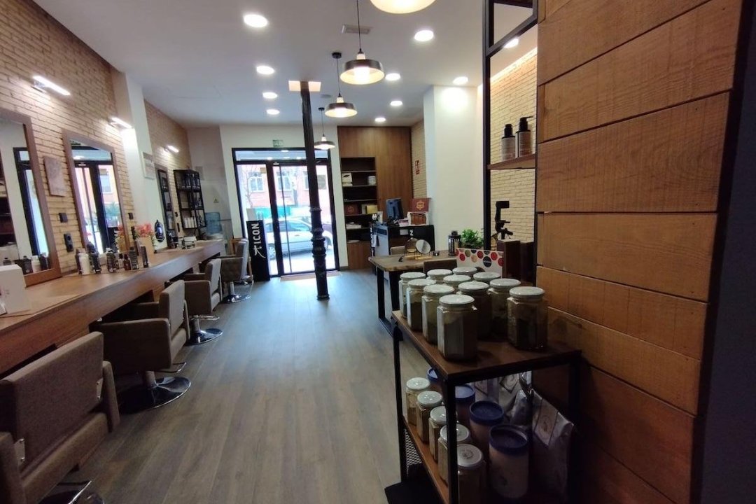 Natural Essence, Embajadores, Madrid