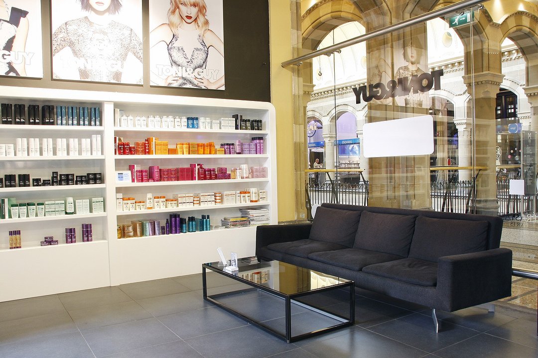 Toni & Guy Magna Plaza, Spuistraat, Amsterdam