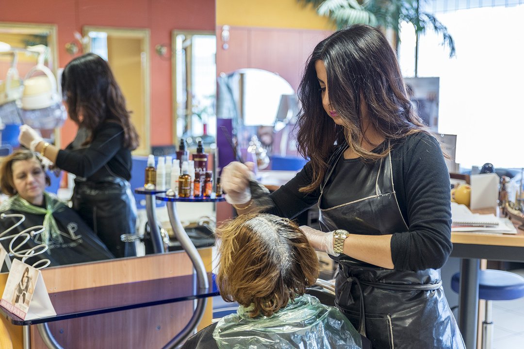 Dames kapsalon Nidal, Admiraal Helfrichlaan, Utrecht