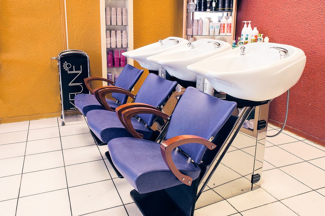 Dames kapsalon Nidal, Admiraal Helfrichlaan, Utrecht