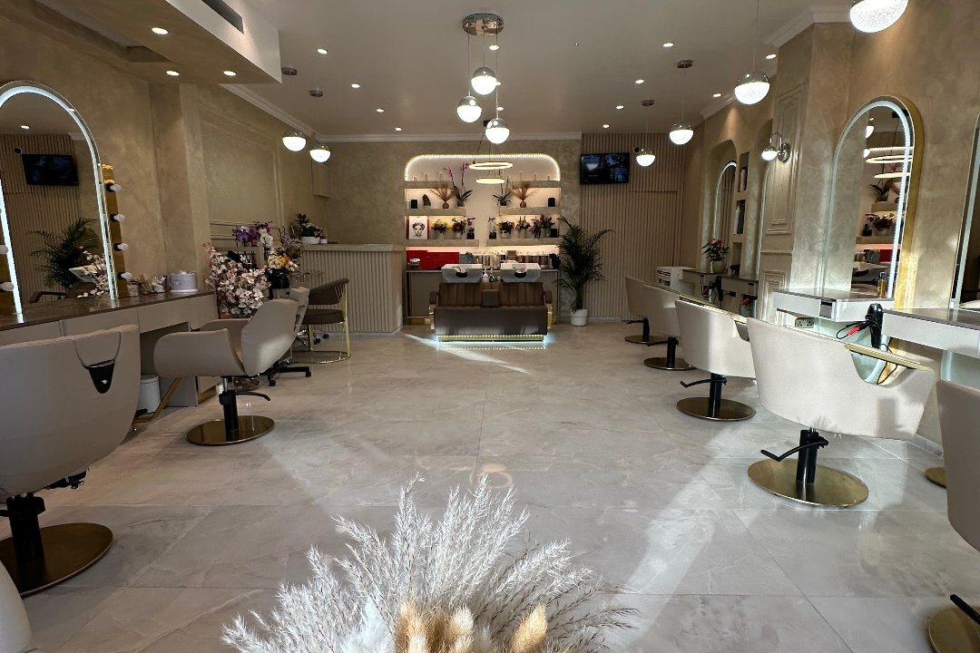 Reji Hair, Edmonton Green Shopping Centre, London