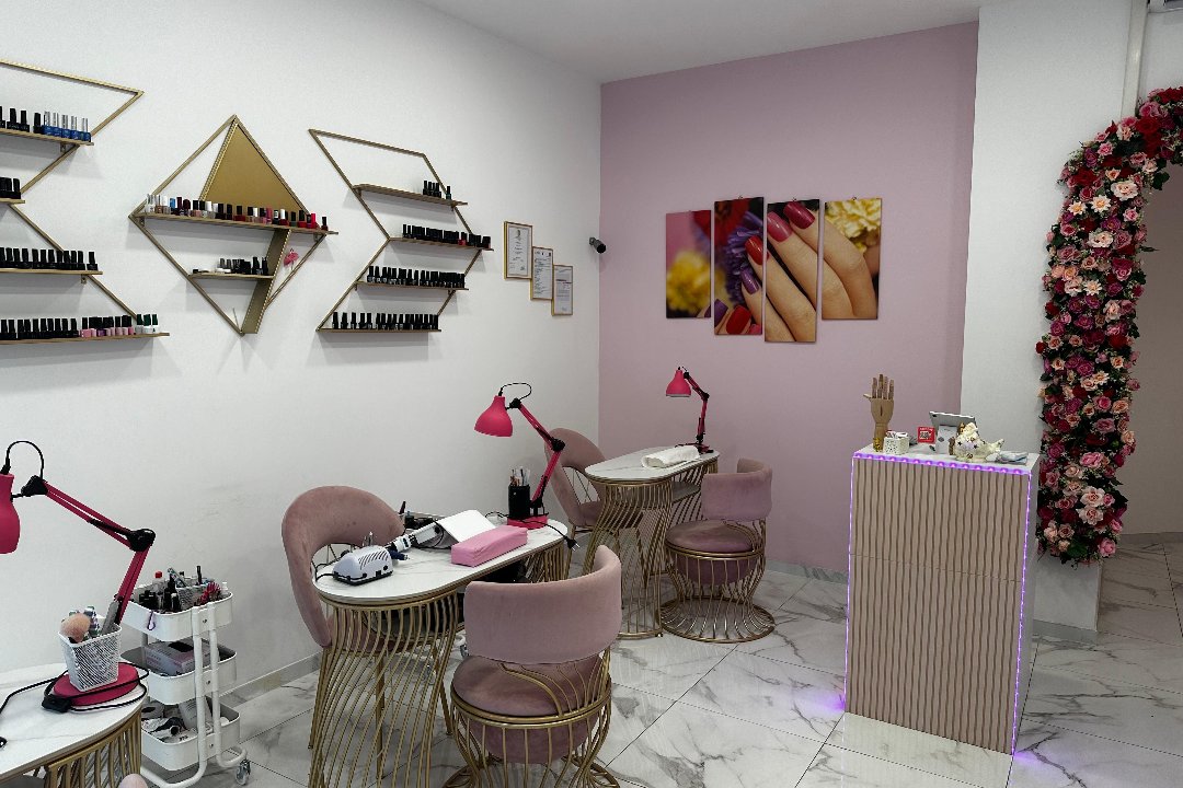 Nail Bar Emy, Parco della Caffarella, Roma