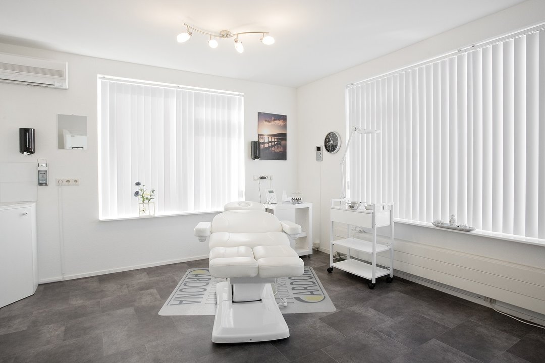 Huidinstituut Cardona, Buytenwegh, Zoetermeer