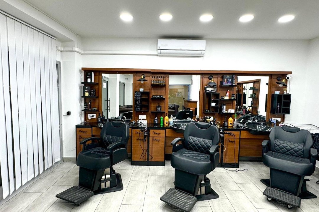 Max Style Friseur, 21. Bezirk, Wien