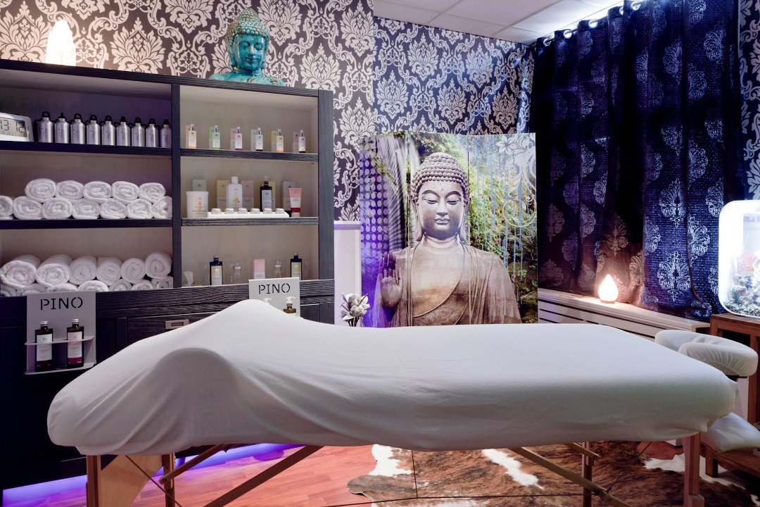 Klein specialist in massage, Hooigracht, Leiden