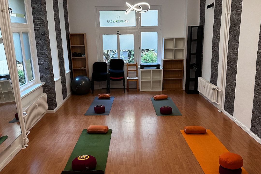 The Rose Wellness Massage and Yoga, Grunewald, Berlin
