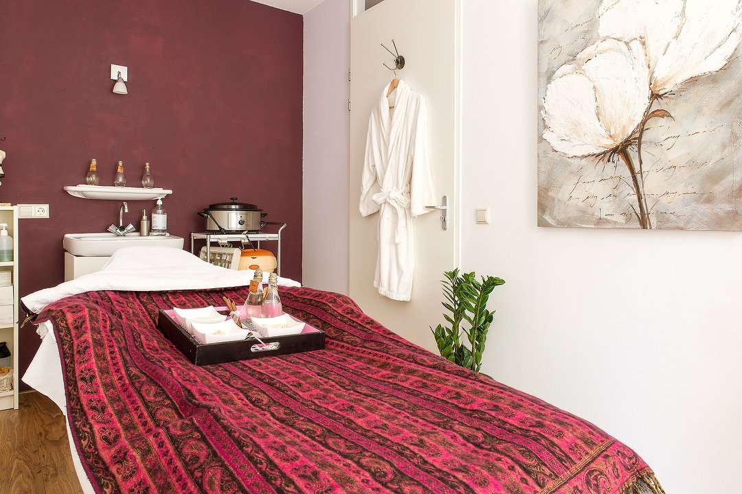 PureDERM Huidpraktijk & Massages, Adikade, Utrecht