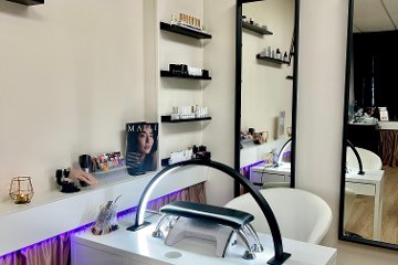 Hagleys Beauty Academy