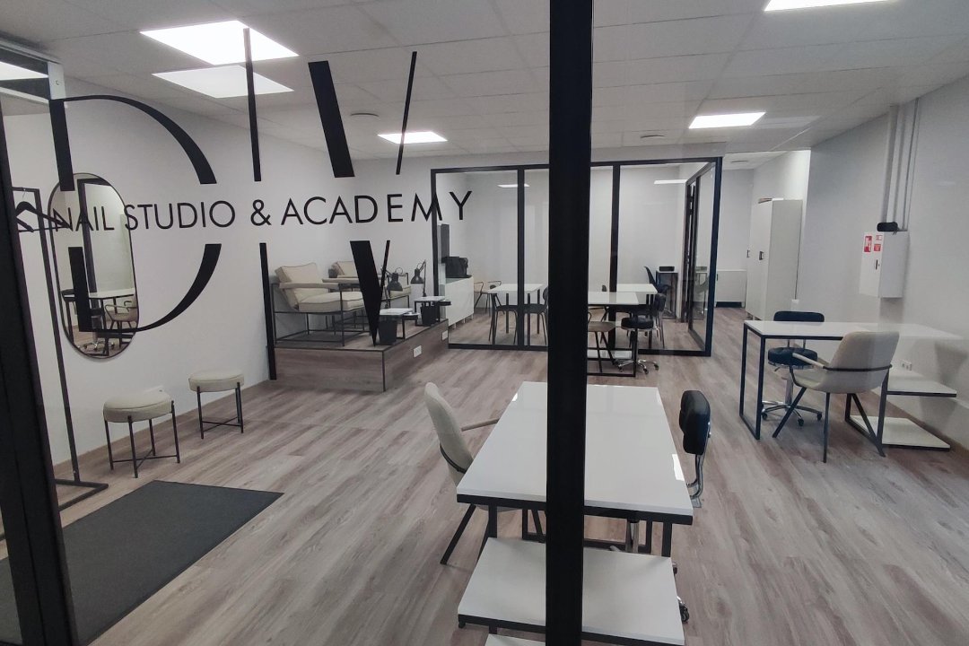 DV Nail Studio&Academy, Justiniškes, Vilnius