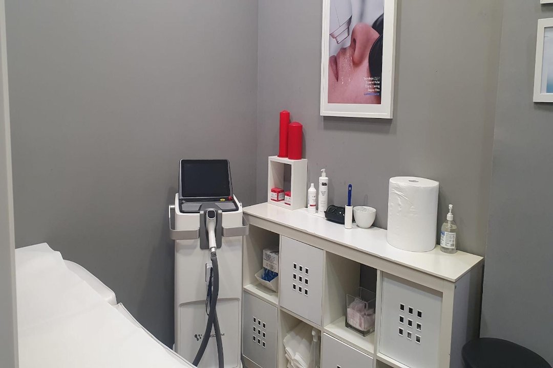 Elite Laser - De Angeli, Via Parmigianino, Milano