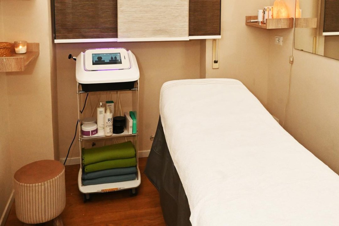 Centro Estetico Karisma c/o Centro Sportivo Athlon, Talenti, Roma