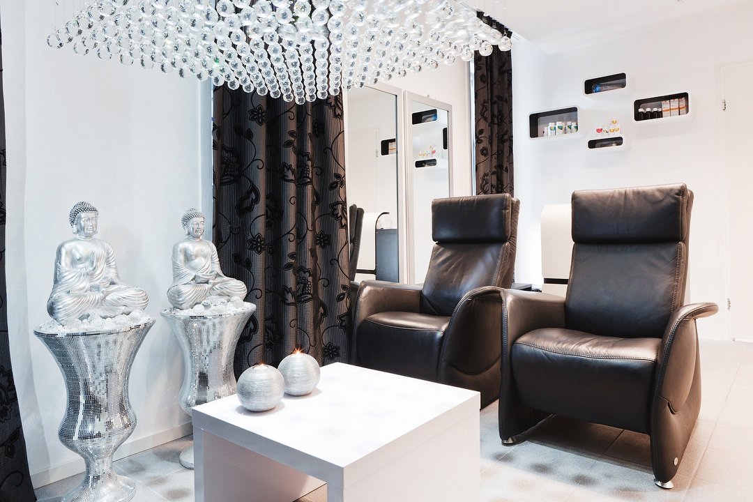 Beautysalon EasyFresh, Laan van Magisch Realisme, Rotterdam