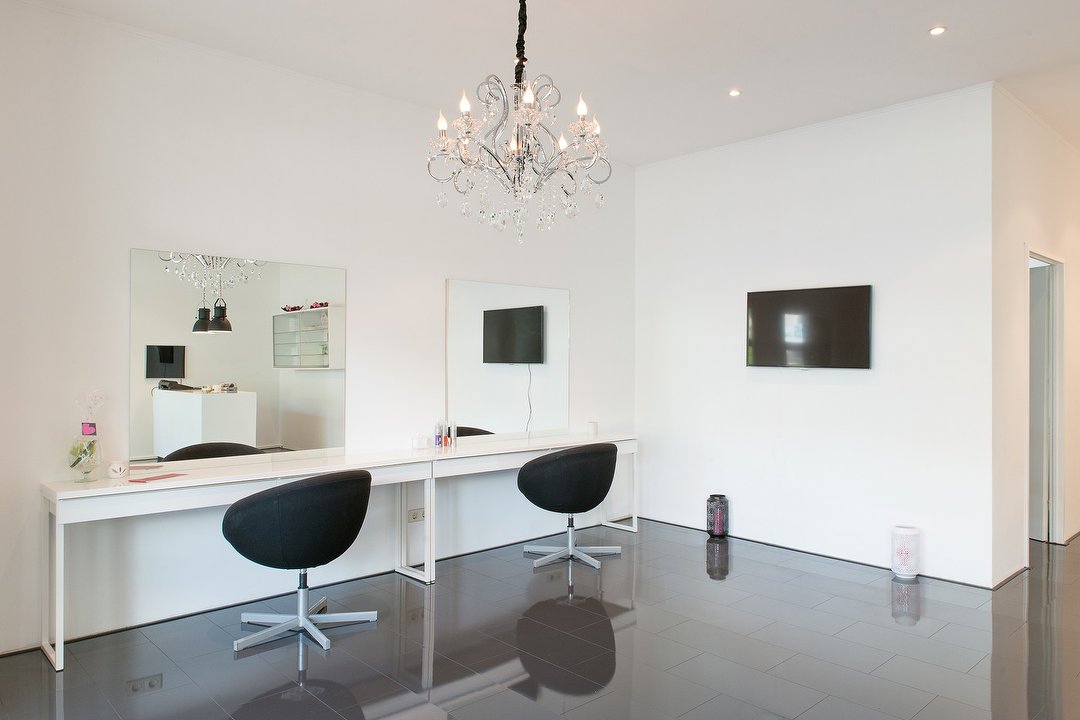 Ines Hair and Beauty, Admiraal Helfrichlaan, Utrecht