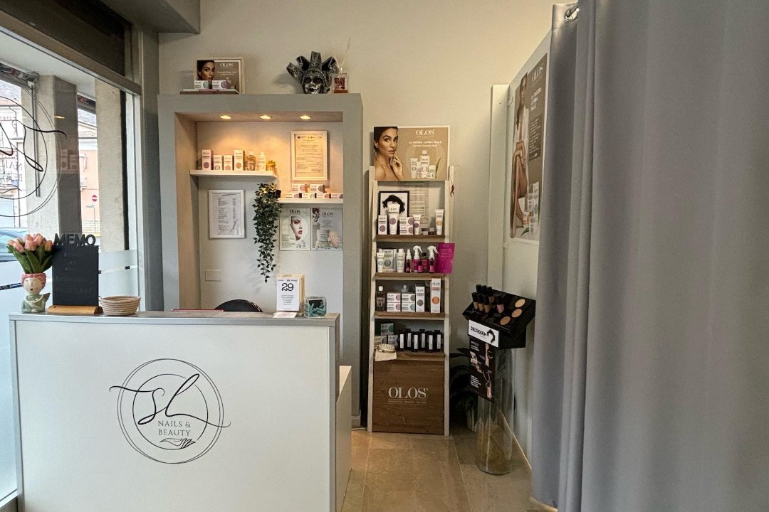 SL Nails & Beauty di Sara Nasr Louati, Villaggio Prealpino - Stocchetta, Brescia